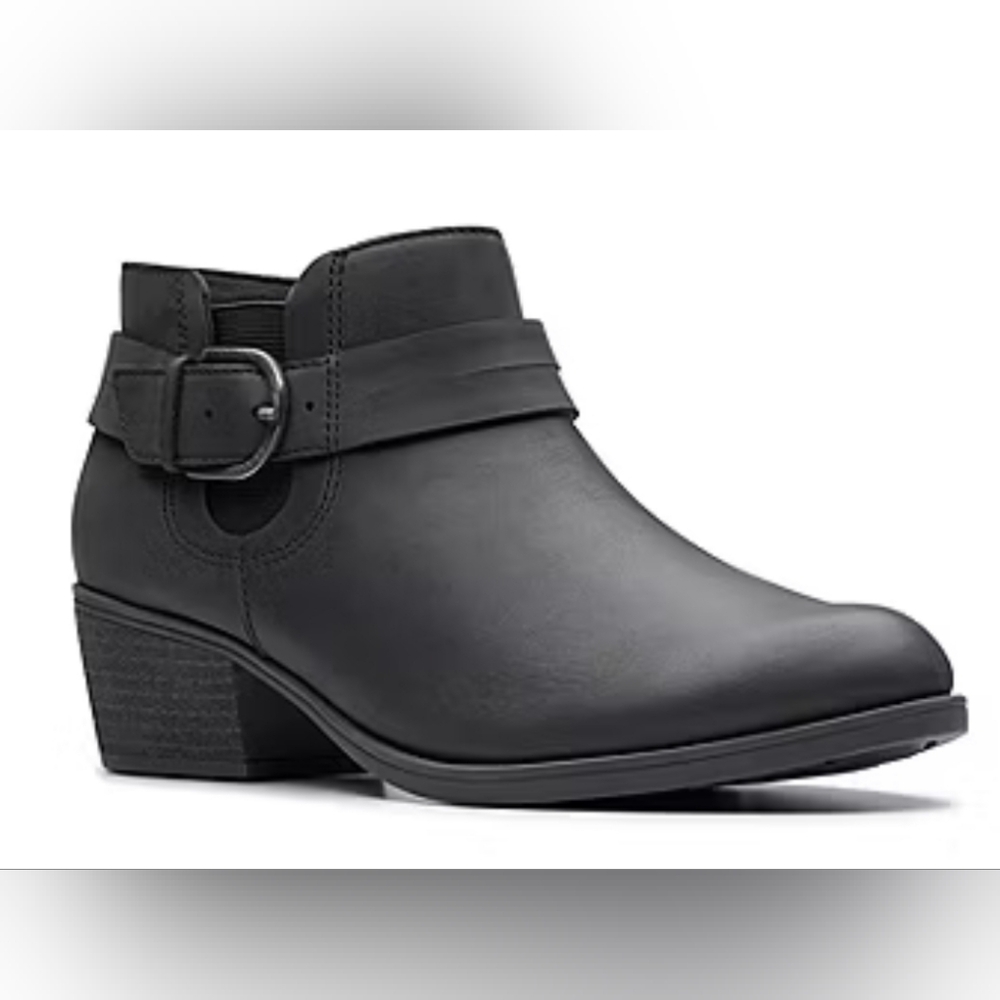 NEW Clarks Womens Charlten Rae Stacked Heel Booties Size 6.5